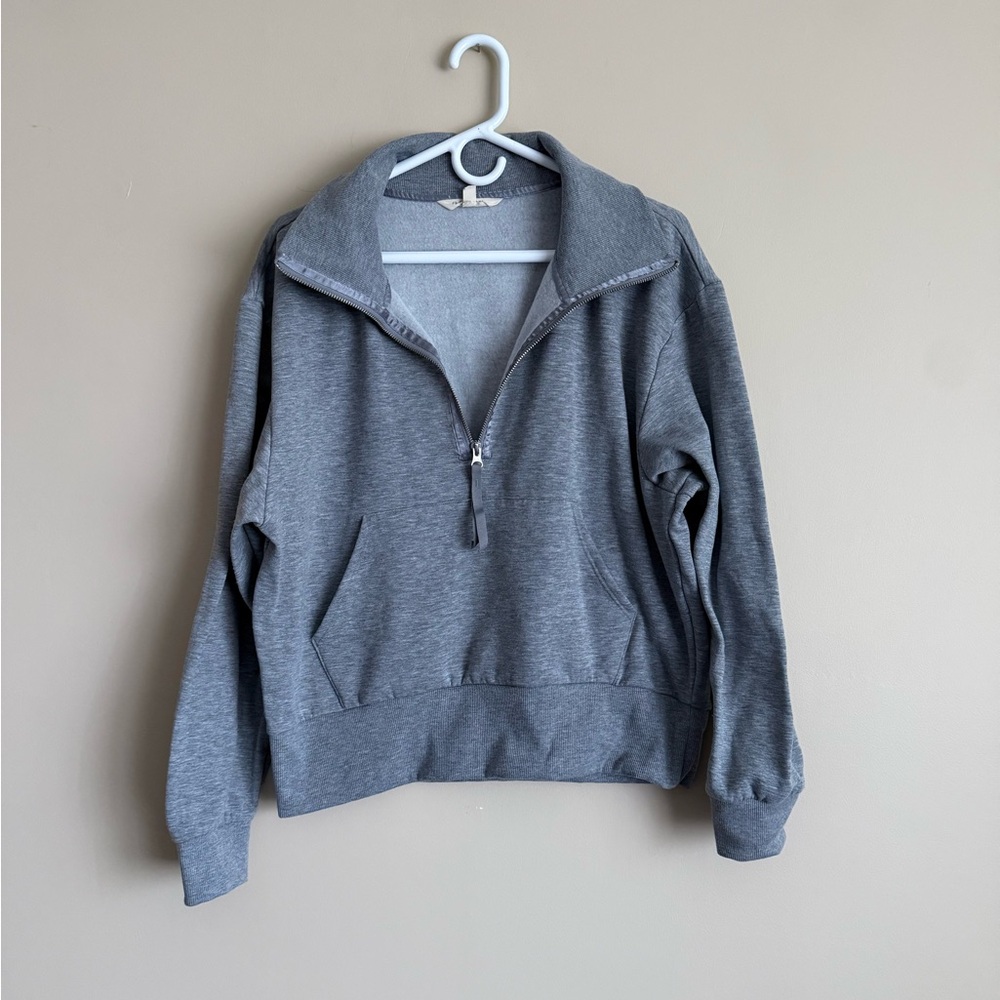 Earth Yoga Grey Quarter-Zip Cropped Sweater Size Large Super Soft